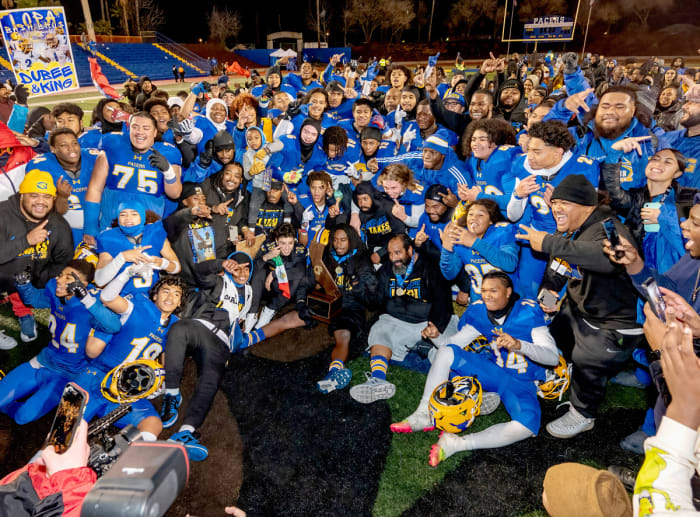 Grant after winning last season's 36-34 3-AA championship game over San Jacinto.